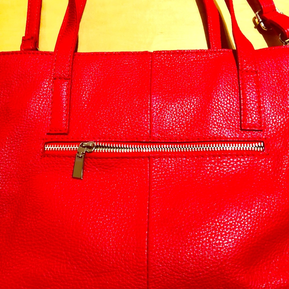 RED LEATHER SHOULDER BAG